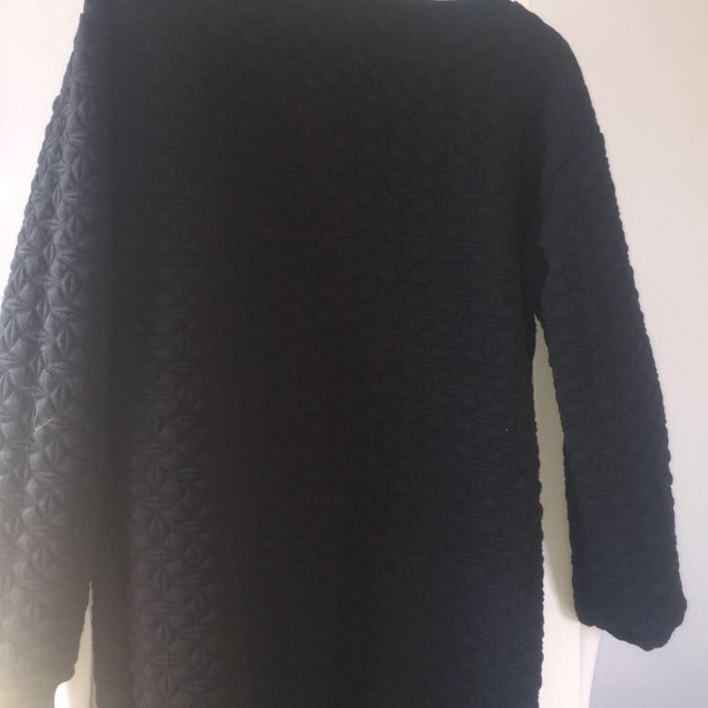 A oversized sweatshirt/sweater dress